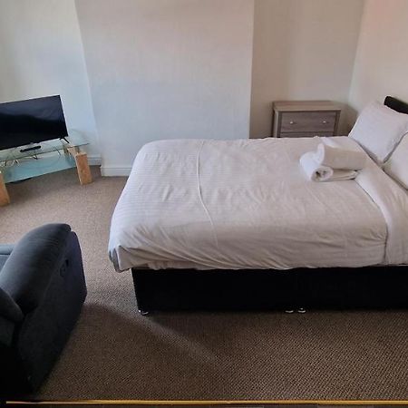 Self Check In Apartment ดอนคาสเตอร์ ภายนอก รูปภาพ